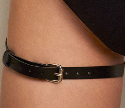 This sexy hip belt will give you all the confidence you need to shine