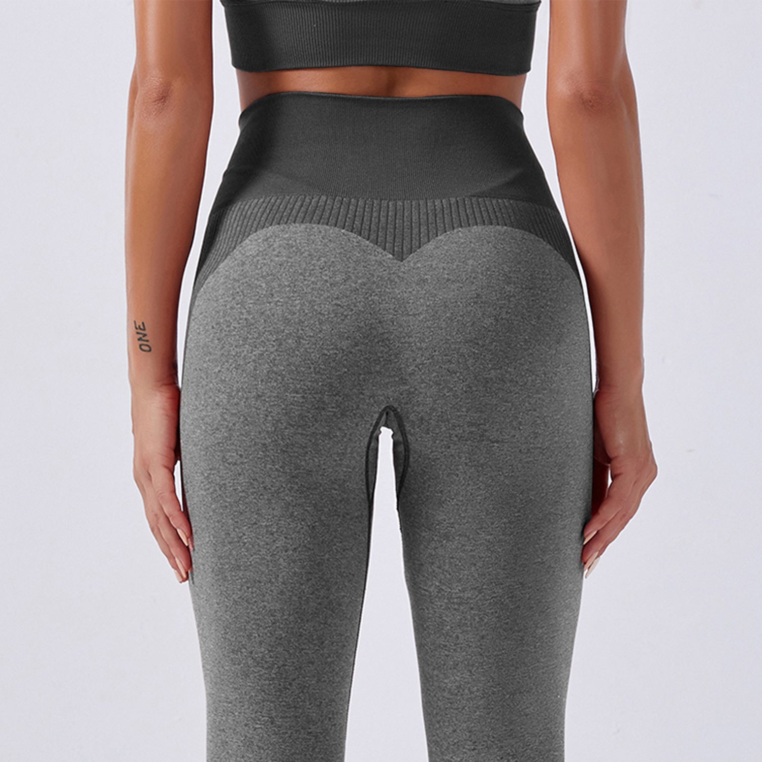 Hip lifting shark knitted seamless Yoga hollow suit